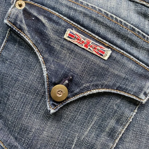 Distressed Hudson capris - Picture 3 of 6